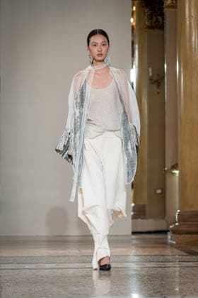 KEQIAO fashion show during the Milan Fashion Week - Womenswear Spring Summer 2027 in Milan, Italy, on 23 September 2026. A model walks the runway at KEQIAO fashion show during the Milan Fashion Week - Womenswear Spring Summer 2027 in Milan, Italy, on 23 September 2026., Credit:Stefano Costantino TTL Stefano Costantino Avalon Italy, Milan  Copyright: xStefanoxCostantinoxTTLx xStefanoxCostantinox xAvalonx 1137645617