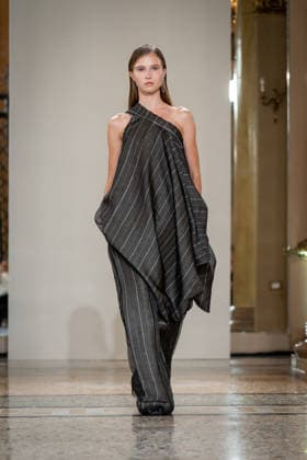 KEQIAO fashion show during the Milan Fashion Week - Womenswear Spring Summer 2027 in Milan, Italy, on 23 September 2026. A model walks the runway at KEQIAO fashion show during the Milan Fashion Week - Womenswear Spring Summer 2027 in Milan, Italy, on 23 September 2026., Credit:Stefano Costantino TTL Stefano Costantino Avalon Italy, Milan  Copyright: xStefanoxCostantinoxTTLx xStefanoxCostantinox xAvalonx 1137646219