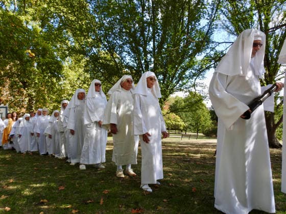 Druids mark the autumn equinox on Primrose Hill in London London, UK. 23 September 2026. Members of The Druid Order dressed in ceremonial white robes walk in procession through Primrose Hill during a ceremony marking the autumn equinox., Credit:Alexander Seale Avalon united kingdom, London  Copyright: xAlexanderxSealex xAvalonx 1137643745