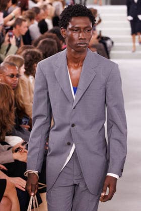 IPA88882518 - Milan, Milan Women™s Fashion Week Spring Summer 2027 - Women™s Fashion, Spring Summer 2027 - Jil Sander fashion show - pictured on the runway: Model.  Copyright: xCinziaxCamelax xx IPA88882518