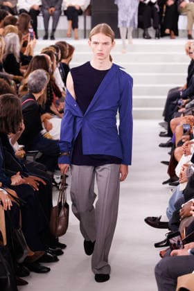IPA88882665 - Milan, Milan Women™s Fashion Week Spring Summer 2027 - Women™s Fashion, Spring Summer 2027 - Jil Sander fashion show - pictured on the runway: Model.  Copyright: xCinziaxCamelax xx IPA88882665