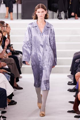IPA88882672 - Milan, Milan Women™s Fashion Week Spring Summer 2027 - Women™s Fashion, Spring Summer 2027 - Jil Sander fashion show - pictured on the runway: Model.  Copyright: xCinziaxCamelax xx IPA88882672