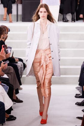 IPA88882713 - Milan, Milan Women™s Fashion Week Spring Summer 2027 - Women™s Fashion, Spring Summer 2027 - Jil Sander fashion show - pictured on the runway: Model.  Copyright: xCinziaxCamelax xx IPA88882713