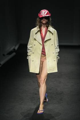 MFW - Maison Margiela Runway Models walk the runway during the Maison Margiela Spring Summer 2027 fashion show at Milan Women s Fashion Week in Milan, Italy on September 23, 2026. Photo by Riccardo Giordano IPA ABACAPRESS.COM Milan Italy  Copyright: xGiordanoxRiccardo IPA ABACAx