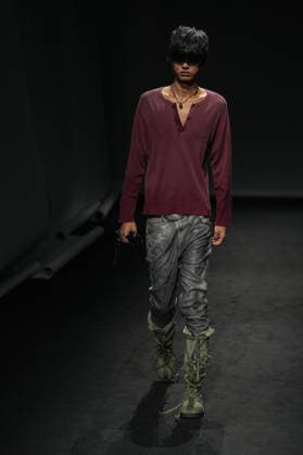MFW - Maison Margiela Runway Models walk the runway during the Maison Margiela Spring Summer 2027 fashion show at Milan Women s Fashion Week in Milan, Italy on September 23, 2026. Photo by Riccardo Giordano IPA ABACAPRESS.COM Milan Italy  Copyright: xGiordanoxRiccardo IPA ABACAx