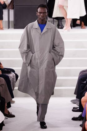 IPA88882657 - Milan, Milan Women™s Fashion Week Spring Summer 2027 - Women™s Fashion, Spring Summer 2027 - Jil Sander fashion show - pictured on the runway: Model.  Copyright: xCinziaxCamelax xx IPA88882657