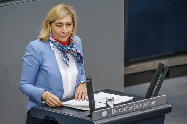 Bundestag Nina Warken (CDU), Kanzleramtsministerin im Deutschen Bundestag am 24.09.26 in Berlin. Berlin Berlin Deutschland Bundestag