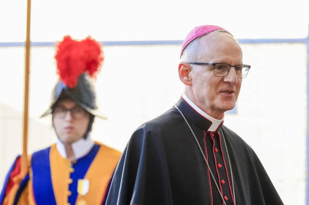 Portuguese President António José Martins Seguro at the Vatican VATICAN CITY, VATICAN, SEPTEMBER 24: Prefect of the Papal Household Petar Rajic arrives in St. Damaso courtyard to welcome Portugal’s President Jose’ Martins Seguro upon his meeting with Pope Leo XIV at the Vatican, on September 24, 2026. Riccardo De Luca Anadolu Vatican city Vatican. Editorial use only. Please get in touch for any other usage.  Copyright: x2026xAnadoluxRiccardoxDexLucax