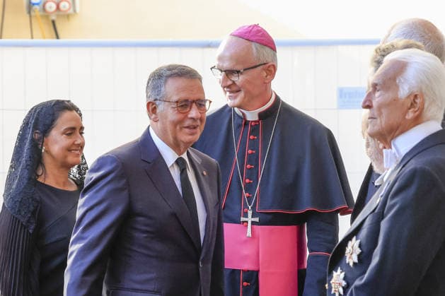 Portuguese President António José Martins Seguro at the Vatican VATICAN CITY, VATICAN - SEPTEMBER 24: Prefect of the Papal Household Petar Rajic (C) welcomes Portugal s President António José Seguro (2nd L) and his wife Margarida Maldonado Freitas (L) as they arrive for their meeting with Pope Leo XIV at the Vatican on September 24, 2026. Riccardo De Luca Anadolu Vatican city Vatican. Editorial use only. Please get in touch for any other usage.  Copyright: x2026xAnadoluxRiccardoxDexLucax
