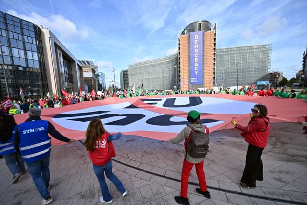 European trade unions protest ‘EU Inc.’ proposal in Brussels BRUSSELS, BELGIUM - SEPTEMBER 24: Hundreds of people gather at Schuman Square in front of European Union institutions during a protest organized by the European Trade Union Confederation (ETUC) and various Belgian trade unions against the proposed EU Inc. framework, which aims to simplify company formation across the EU, in Brussels, Belgium, on September 24, 2026. Dursun Aydemir Anadolu Brussels Belgium. Editorial use only. Please get in touch for any other usage.  Copyright: x2026xAnadoluxDursunxAydemirx