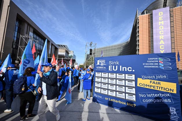 European trade unions protest ‘EU Inc.’ proposal in Brussels BRUSSELS, BELGIUM - SEPTEMBER 24: Hundreds of people gather at Schuman Square in front of European Union institutions during a protest organized by the European Trade Union Confederation (ETUC) and various Belgian trade unions against the proposed EU Inc. framework, which aims to simplify company formation across the EU, in Brussels, Belgium, on September 24, 2026. Dursun Aydemir Anadolu Brussels Belgium. Editorial use only. Please get in touch for any other usage.  Copyright: x2026xAnadoluxDursunxAydemirx