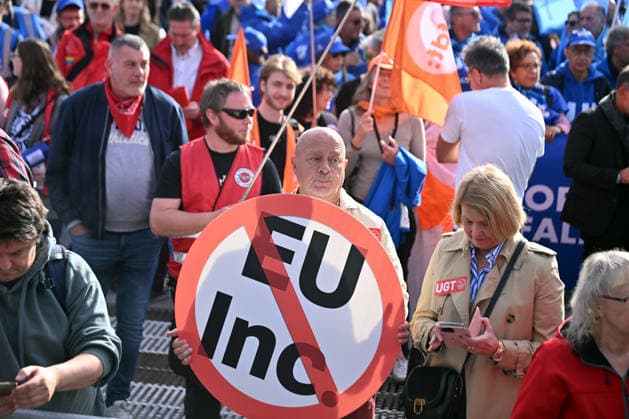 European trade unions protest ‘EU Inc.’ proposal in Brussels BRUSSELS, BELGIUM - SEPTEMBER 24: Hundreds of people gather at Schuman Square in front of European Union institutions during a protest organized by the European Trade Union Confederation (ETUC) and various Belgian trade unions against the proposed EU Inc. framework, which aims to simplify company formation across the EU, in Brussels, Belgium, on September 24, 2026. Dursun Aydemir Anadolu Brussels Belgium. Editorial use only. Please get in touch for any other usage.  Copyright: x2026xAnadoluxDursunxAydemirx