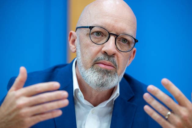 Gemeinschaftsdiagnose Herbst 2026 der Wirtschaftsforschungsinstitute. Deutschland, Berlin am 24. September 2026: Prof. Dr. Timo Wollmershäuser, ifo Institut Leibniz-Institut für Wirtschaftsforschung an der Universität München e.V. Die Gemeinschaftsdiagnose analysiert und prognostiziert die wirtschaftliche Lage in Deutschland