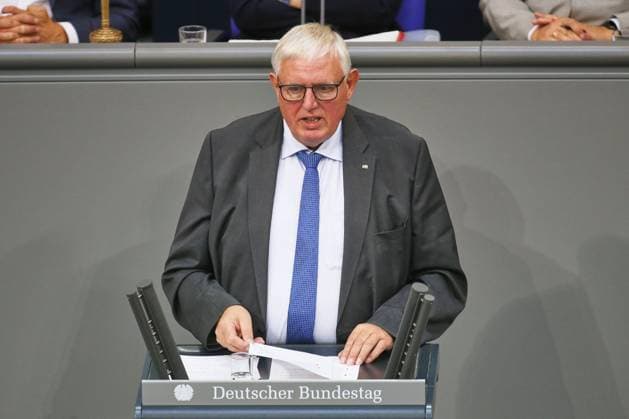 Berlin, Deutschland, 24.09.2026: Deutscher Bundestag: 96. Bundestagssitzung: Karl-Josef Laumann (CDU) hält eine Rede Copyright: xdtsxNachrichtenagenturx dts_136279