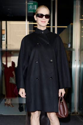 MFW Spring Summer 2027 Max Mara Photocall MP MILAN, ITALY - SEPTEMBER 24: Kelly Rutherford attends the Max Mara fashion show during the Milan Fashion Week - Womenswear Spring Summer 2027 on September 24, 2026 in Milan, Italy. Photo by Marco Piovanotto Abacapress.com Milan Italy  Copyright: xPiovanottoxMarco ABACAx