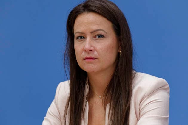 Herbst-Diagnose Wirtschaftsforscher 2026-09-24 Deutschland, Berlin Bundespressekonferenz: Die führenden Wirtschaftsforschungsinstitute geben ihre Gemeinschaftsdiagnose Herbst 2026 ab. Im Bild Dr. Geraldine Dany-Knedlik, Deutsches Institut für Wirtschaftsforschung (DIW Berlin).