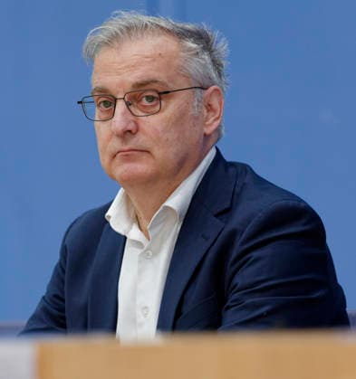 Herbst-Diagnose Wirtschaftsforscher 2026-09-24 Deutschland, Berlin Bundespressekonferenz: Die führenden Wirtschaftsforschungsinstitute geben ihre Gemeinschaftsdiagnose Herbst 2026 ab. Im Bild Prof. Dr. Torsten Schmidt, RWI - Leibniz-Institut für Wirtschaftsforschung.