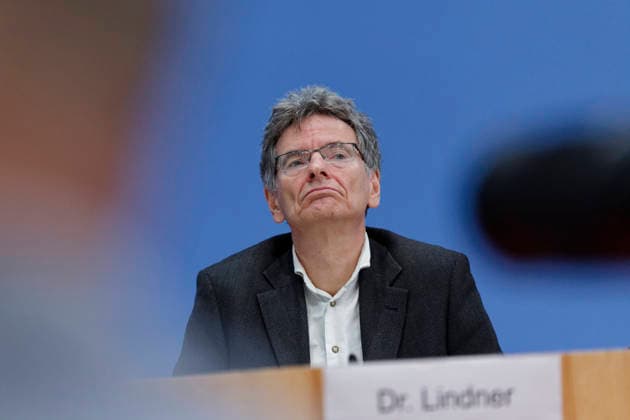 Herbst-Diagnose Wirtschaftsforscher 2026-09-24 Deutschland, Berlin Bundespressekonferenz: Die führenden Wirtschaftsforschungsinstitute geben ihre Gemeinschaftsdiagnose Herbst 2026 ab. Im Bild Dr. Axel Lindner, Leibniz-Institut für Wirtschaftsforschung Halle (IWH).