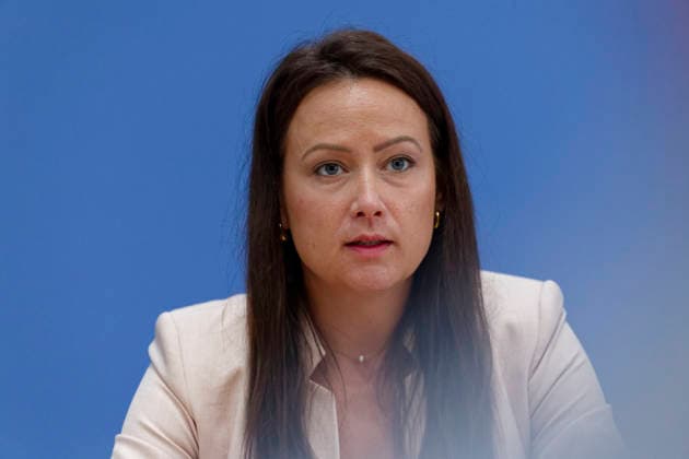 Herbst-Diagnose Wirtschaftsforscher 2026-09-24 Deutschland, Berlin Bundespressekonferenz: Die führenden Wirtschaftsforschungsinstitute geben ihre Gemeinschaftsdiagnose Herbst 2026 ab. Im Bild Dr. Geraldine Dany-Knedlik, Deutsches Institut für Wirtschaftsforschung (DIW Berlin).