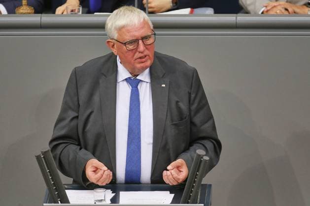 Berlin, Deutschland, 24.09.2026: Deutscher Bundestag: 96. Bundestagssitzung: Karl-Josef Laumann (CDU) hält eine Rede Copyright: xdtsxNachrichtenagenturx dts_136321