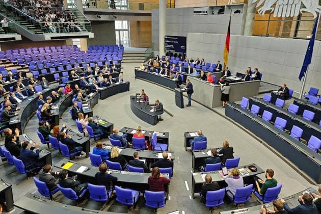 Berlin, Deutschland, 24.09.2026: Deutscher Bundestag: 96. Bundestagssitzung: Blick in den Saal, am Rednerpult steht Konstantin von Notz, Grüne Copyright: xdtsxNachrichtenagenturx dts_136284