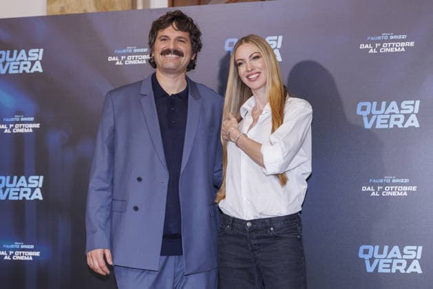 News - Photocall - QUASI VERA Frank Matano and Taylor Mega attend the photocall of the movie QUASI VERA on September 24, 2026 at hotel Sina Bernini Bristol, Rome, Italy Rome Hotel Sina Bernini Bristol Italy Copyright: xEmanuelaxVertollix xLiveMediax LPN_2692188