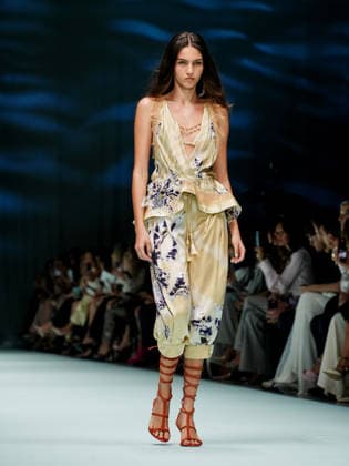 IPA88905305 - Milan, Milan Women™s Fashion Week Spring Summer 2027 - Women™s Fashion, Spring Summer 2027 - Genny fashion show - pictured on the runway: Model.  Copyright: xEmanuelexDexCarlix xEmanuelexDexCarlix IPA88905305