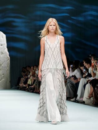 IPA88906642 - Milan, Milan Women™s Fashion Week Spring Summer 2027 - Women™s Fashion, Spring Summer 2027 - Genny fashion show - pictured on the runway: Model.  Copyright: xEmanuelexDexCarlix xEmanuelexDexCarlix IPA88906642