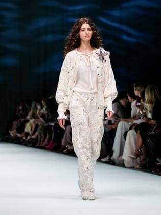 IPA88906661 - Milan, Milan Women™s Fashion Week Spring Summer 2027 - Women™s Fashion, Spring Summer 2027 - Genny fashion show - pictured on the runway: Model.  Copyright: xEmanuelexDexCarlix xEmanuelexDexCarlix IPA88906661