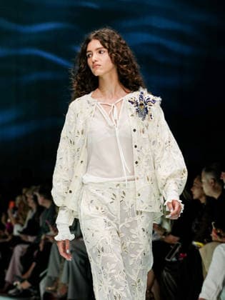 IPA88906663 - Milan, Milan Women™s Fashion Week Spring Summer 2027 - Women™s Fashion, Spring Summer 2027 - Genny fashion show - pictured on the runway: Model.  Copyright: xEmanuelexDexCarlix xEmanuelexDexCarlix IPA88906663