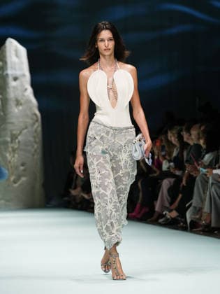IPA88906671 - Milan, Milan Women™s Fashion Week Spring Summer 2027 - Women™s Fashion, Spring Summer 2027 - Genny fashion show - pictured on the runway: Model.  Copyright: xEmanuelexDexCarlix xEmanuelexDexCarlix IPA88906671