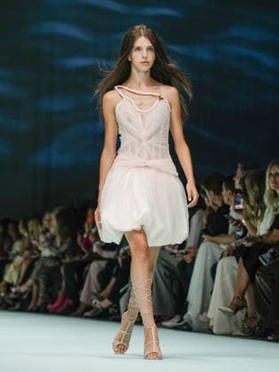 IPA88906698 - Milan, Milan Women™s Fashion Week Spring Summer 2027 - Women™s Fashion, Spring Summer 2027 - Genny fashion show - pictured on the runway: Model.  Copyright: xEmanuelexDexCarlix xEmanuelexDexCarlix IPA88906698