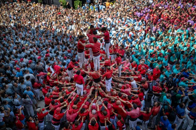 La Mercè Festival in Barcelona: Building a Castell during the Castellera Day of the La Mercè Festival, on September 24, 2026, in Barcelona, Catalonia, Spain. The 2026 Mercè Festival will be held in Barcelona from September 23 to 27. As the city’s major festival, this year’s festival features more than 109 free concerts, street performances, and its iconic cultural traditions. SEPTEMBER 24, 2026 Lorena Sopê Spain  Copyright: xLorenaxSopÃªnax 7796665