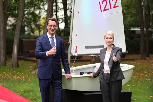 Bewerbung um Olympische und Paralympische Spiele KoelnRheinRuhr Ministerpraesident Hendrik Wuest und Ministerpraesidentin Manuela Schwesig im Rahmen der Bewerbung um Olympische und Paralympische Spiele KoelnRheinRuhr am 24.09.26 in Berlin. Berlin Berlin Deutschland Westwind
