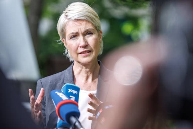 Bewerbung um Olympische und Paralympische Spiele KoelnRheinRuhr Ministerpraesident Hendrik Wuest und Ministerpraesidentin Manuela Schwesig im Rahmen der Bewerbung um Olympische und Paralympische Spiele KoelnRheinRuhr am 24.09.26 in Berlin. Berlin Berlin Deutschland Westwind