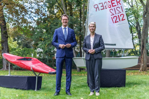 Bewerbung um Olympische und Paralympische Spiele KoelnRheinRuhr Ministerpraesident Hendrik Wuest und Ministerpraesidentin Manuela Schwesig im Rahmen der Bewerbung um Olympische und Paralympische Spiele KoelnRheinRuhr am 24.09.26 in Berlin. Berlin Berlin Deutschland Westwind