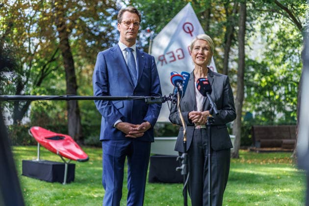 Bewerbung um Olympische und Paralympische Spiele KoelnRheinRuhr Ministerpraesident Hendrik Wuest und Ministerpraesidentin Manuela Schwesig im Rahmen der Bewerbung um Olympische und Paralympische Spiele KoelnRheinRuhr am 24.09.26 in Berlin. Berlin Berlin Deutschland Westwind
