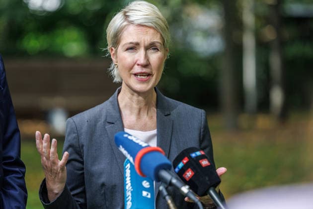 Bewerbung um Olympische und Paralympische Spiele KoelnRheinRuhr Ministerpraesident Hendrik Wuest und Ministerpraesidentin Manuela Schwesig im Rahmen der Bewerbung um Olympische und Paralympische Spiele KoelnRheinRuhr am 24.09.26 in Berlin. Berlin Berlin Deutschland Westwind