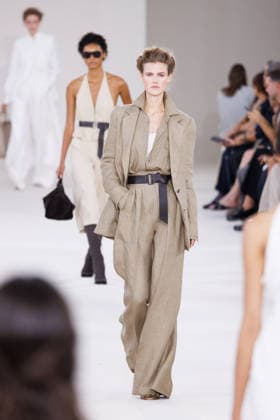 IPA88919661 - Milan, Milan Women™s Fashion Week Spring Summer 2027 - Women™s Fashion, Spring Summer 2027 - Max Mara fashion show - pictured on the runway: Model  Copyright: xCinziaxCamelax xx IPA88919661