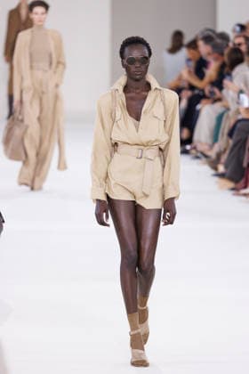 IPA88919668 - Milan, Milan Women™s Fashion Week Spring Summer 2027 - Women™s Fashion, Spring Summer 2027 - Max Mara fashion show - pictured on the runway: Model  Copyright: xCinziaxCamelax xx IPA88919668