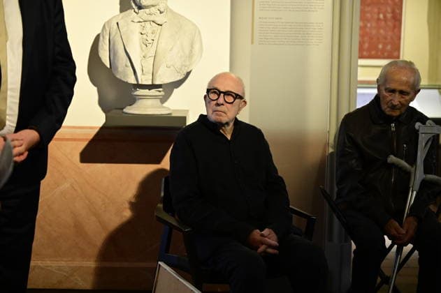 Hans-Peter Menge bei der Vernissage seiner Kunstausstellung: Zeichnungen und Druckgrafik im Graphischen Kabinett der Görlitzer Sammlungen im Barockhaus (Kulturhistorisches Museum). Görlitz, 24.09.2026 Copyright: xMatthiasxWehnertx
