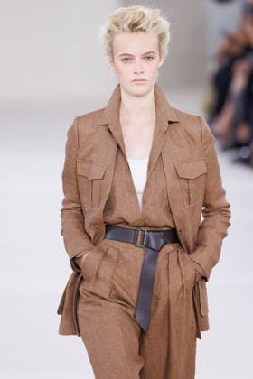 MFW - Max Mara Runway A model walks the runway during the Max Mara fashion show at Milan Women’s Fashion Week Spring Summer 2027 in Milan, Italy on September 24, 2026. Photo by Cinzia Camela IPA ABACAPRESS.COM Milan Italy  Copyright: xIPA ABACAx