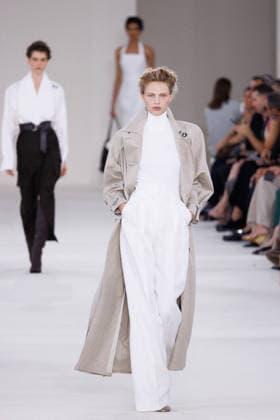 MFW - Max Mara Runway A model walks the runway during the Max Mara fashion show at Milan Women’s Fashion Week Spring Summer 2027 in Milan, Italy on September 24, 2026. Photo by Cinzia Camela IPA ABACAPRESS.COM Milan Italy  Copyright: xIPA ABACAx