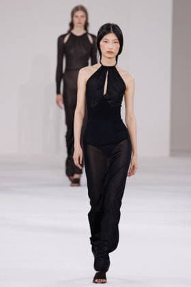 MFW - Max Mara Runway A model walks the runway during the Max Mara fashion show at Milan Women’s Fashion Week Spring Summer 2027 in Milan, Italy on September 24, 2026. Photo by Cinzia Camela IPA ABACAPRESS.COM Milan Italy  Copyright: xIPA ABACAx