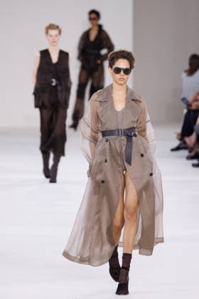 IPA88919652 - Milan, Milan Women™s Fashion Week Spring Summer 2027 - Women™s Fashion, Spring Summer 2027 - Max Mara fashion show - pictured on the runway: Model  Copyright: xCinziaxCamelax xx IPA88919652