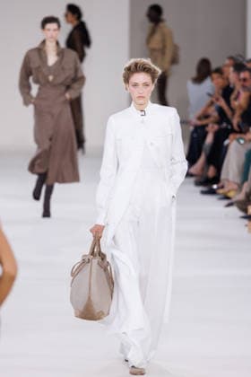 IPA88919666 - Milan, Milan Women™s Fashion Week Spring Summer 2027 - Women™s Fashion, Spring Summer 2027 - Max Mara fashion show - pictured on the runway: Model  Copyright: xCinziaxCamelax xx IPA88919666