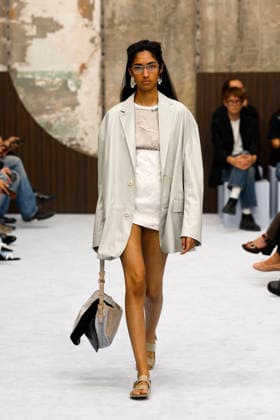 Runway at the Marni fashion show during Milan Fashion Week Women s Spring Summer 2027 on September 23, 2026, in Milan, Italy Bestimage Milan, Italy  Copyright: xAgencex xBestimagexAgencex xBestimagex