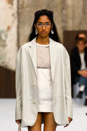 Runway at the Marni fashion show during Milan Fashion Week Women s Spring Summer 2027 on September 23, 2026, in Milan, Italy Bestimage Milan, Italy  Copyright: xAgencex xBestimagexAgencex xBestimagex
