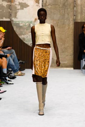 Runway at the Marni fashion show during Milan Fashion Week Women s Spring Summer 2027 on September 23, 2026, in Milan, Italy Bestimage Milan, Italy  Copyright: xAgencex xBestimagexAgencex xBestimagex