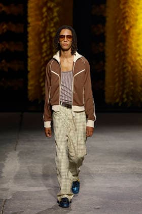 Runway at the Onitsuka Tiger fashion show during Milan Fashion Week Women s Spring Summer 2027 on September 23, 2026, in Milan, Italy Bestimage Milano Italy  Copyright: xAgencex xBestimagexAgencex xBestimagex